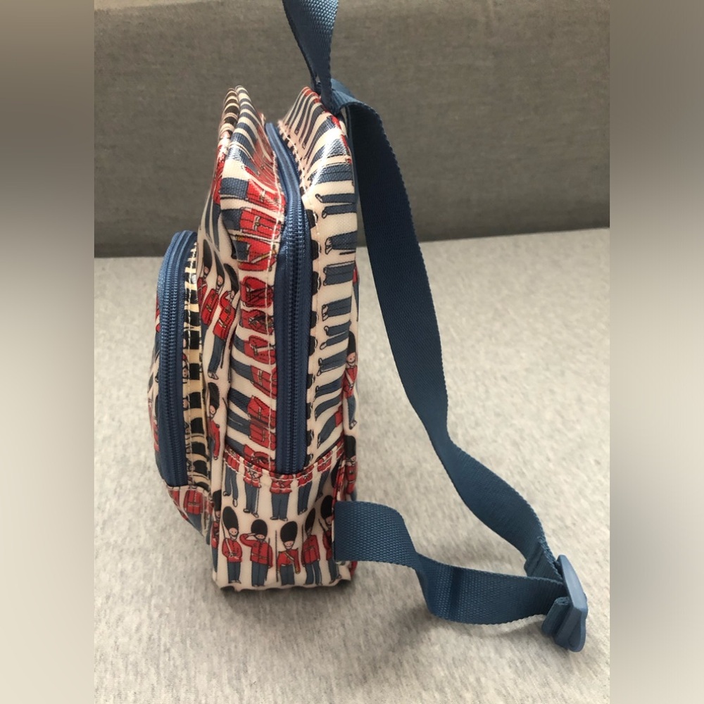 Cath Kids London Queen’s Guard Backpack British Royal Guard Kids Bag - Picture 3 of 13